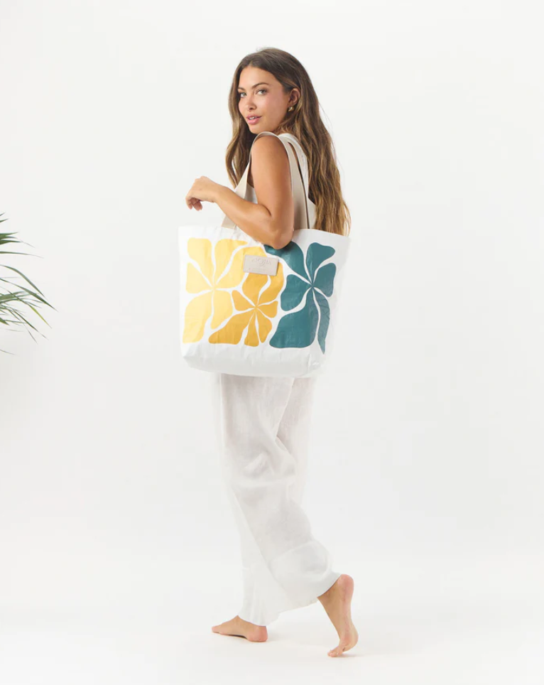 Aloha Collection Wavy Day Tripper