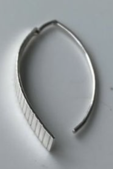 Sundy Mrnin Line Drop Earrings