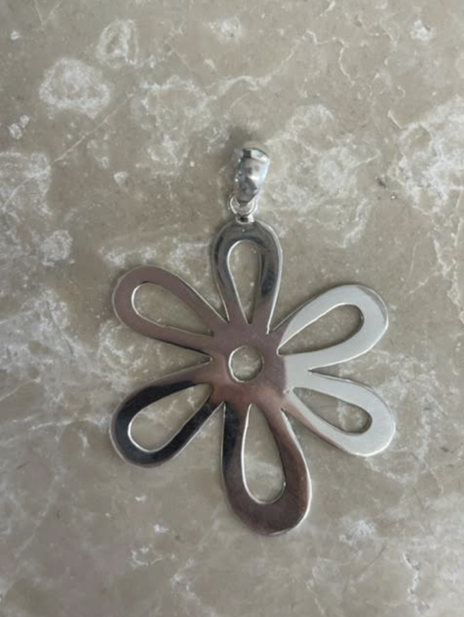 Sundy Mrnin Daisy Pendant