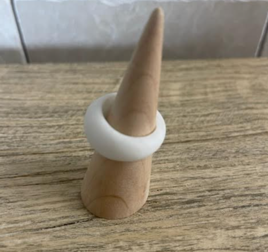 Sundy Mrnin Resin Ring