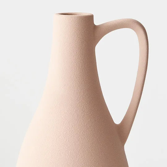 Nalani Vase