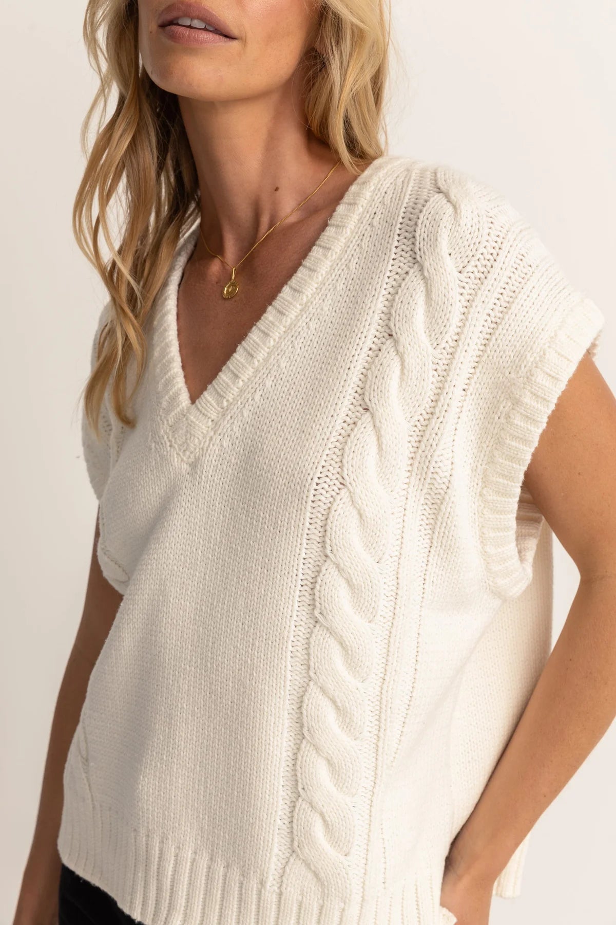 Finley Cable Knit Vest - White