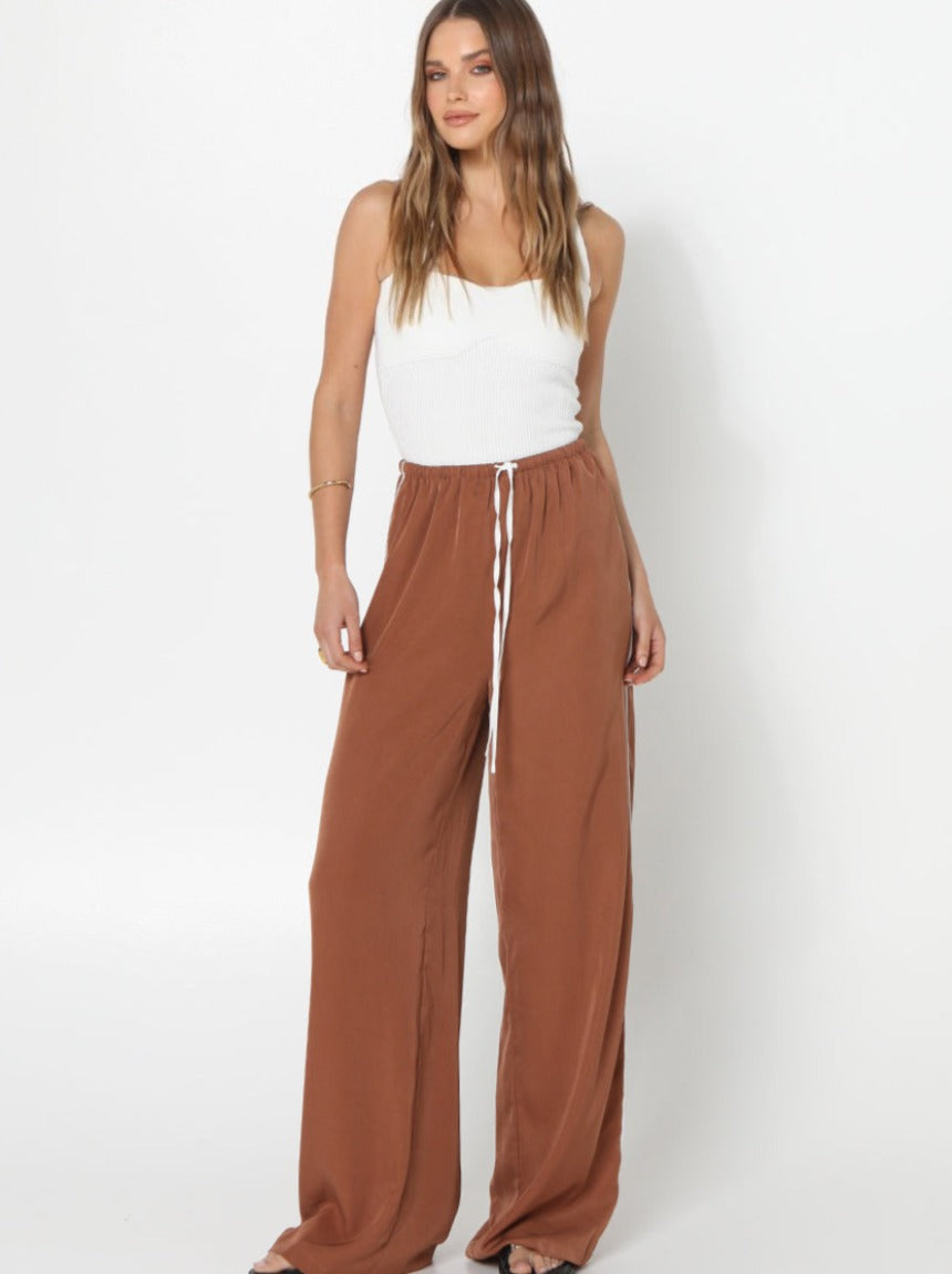 Madison The Label Clara Pant Choc/White