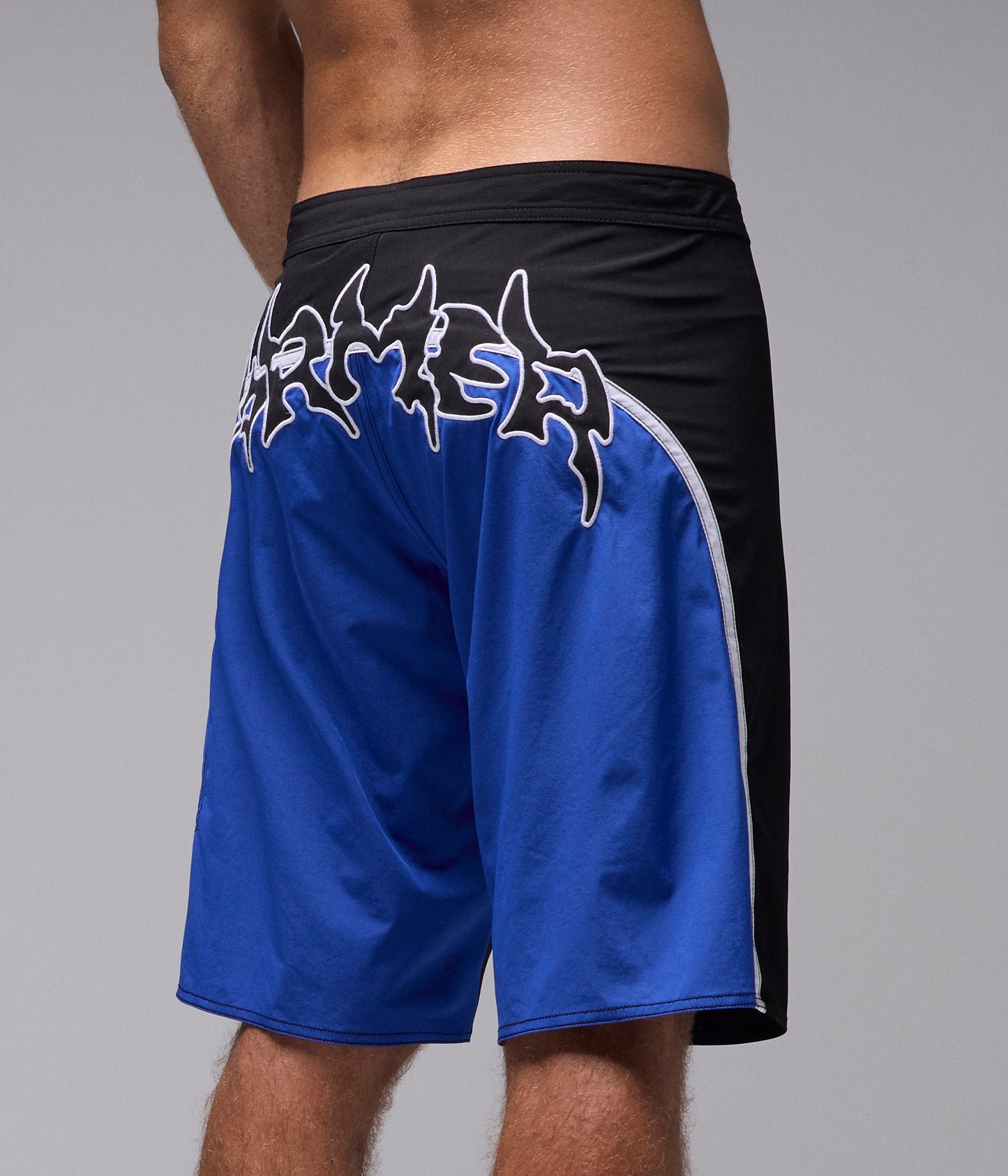 Former Proscription 21" Trunk