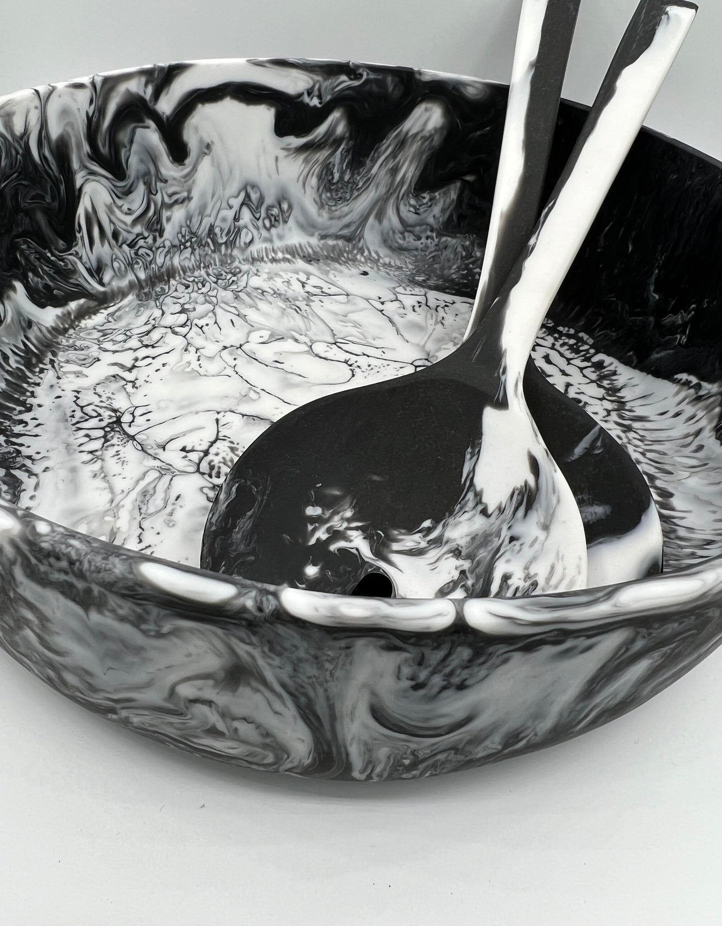 Sundy Mrnin Resin Salad Bowl