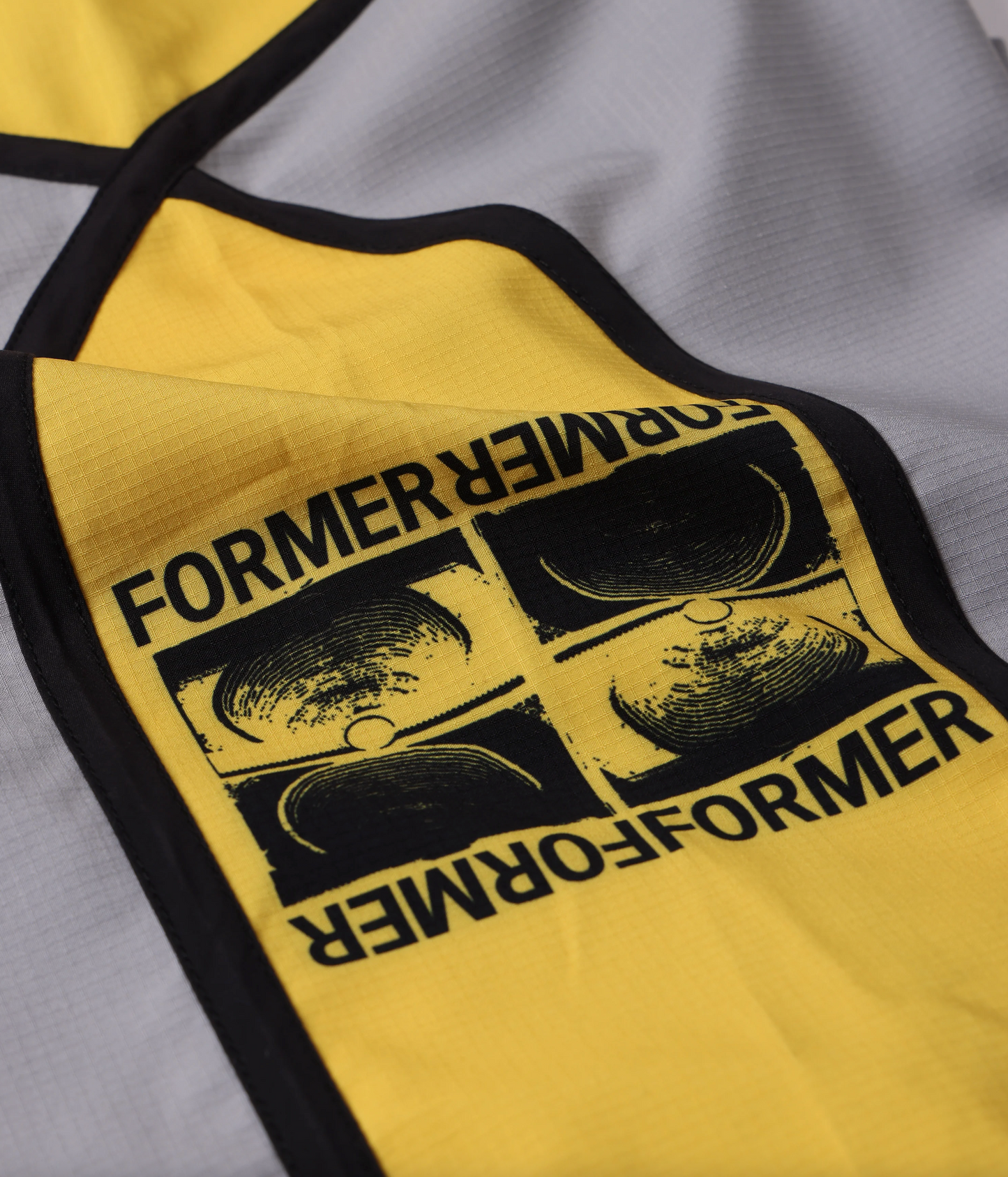 Former Chun Trunk 21"