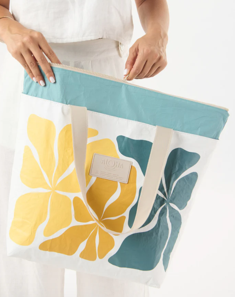 Aloha Collection Wavy Day Tripper