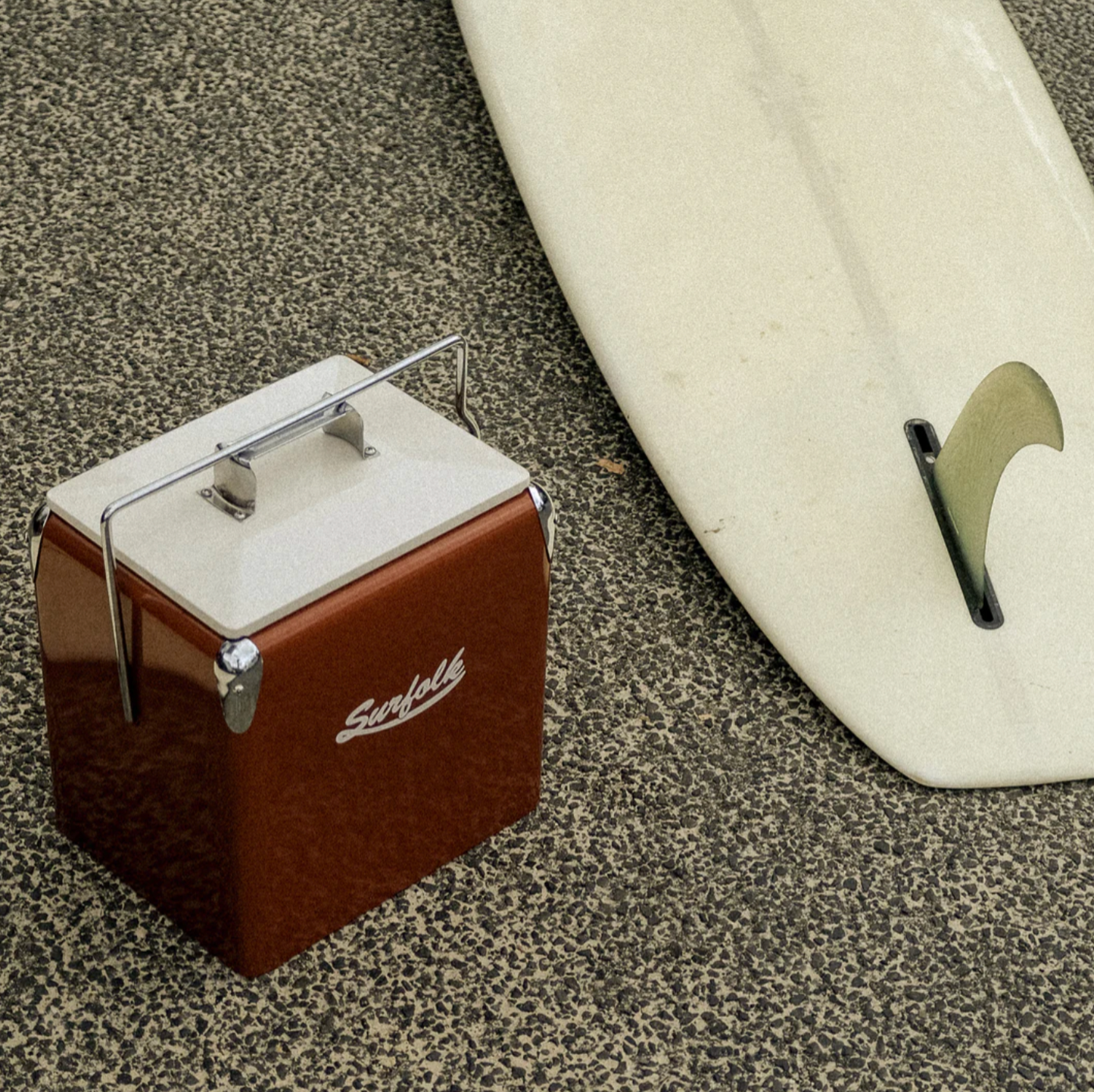 Surfolk Retro Cooler Box