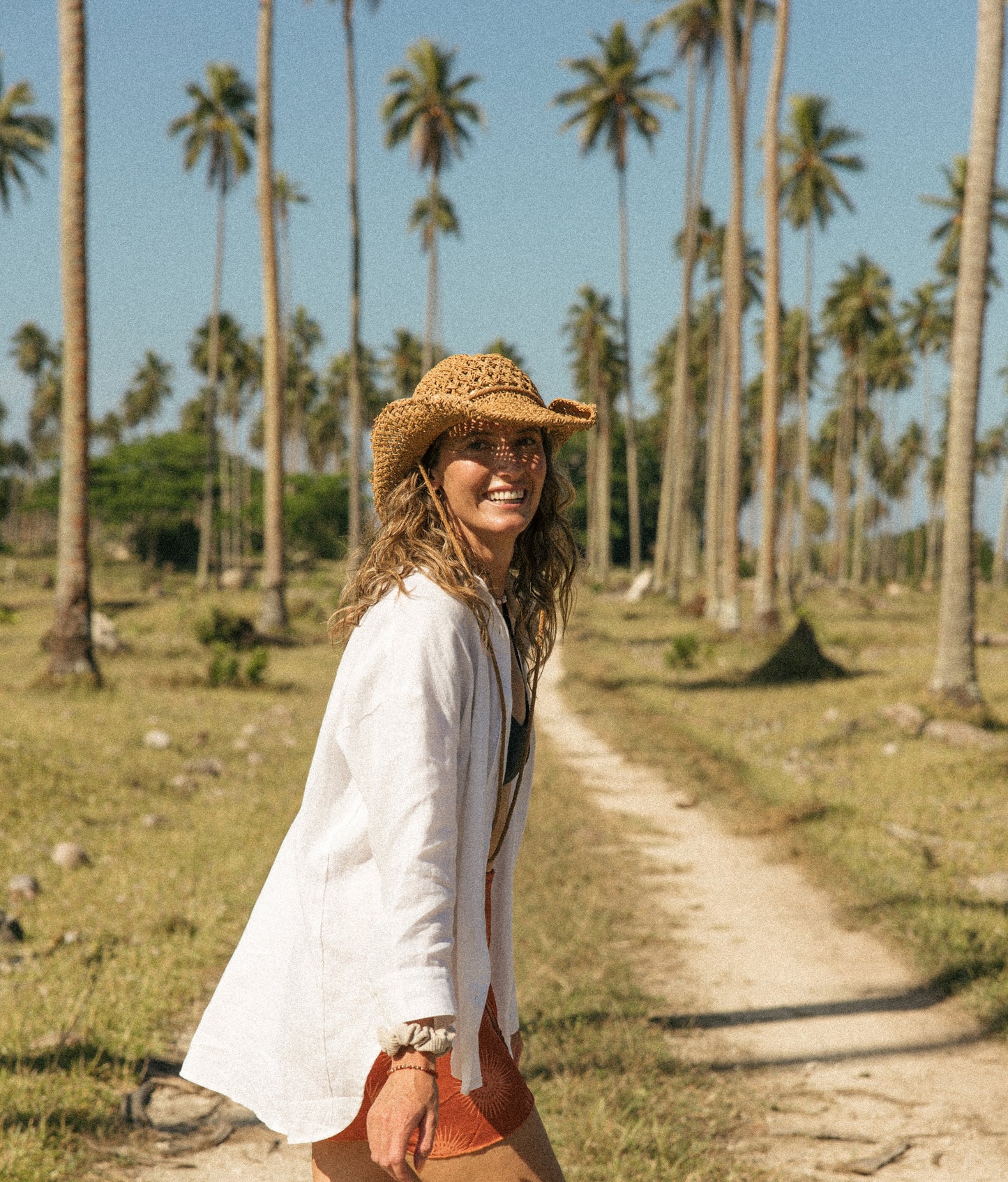 Sundy Mrnin LS Bonnie Linen Shirt