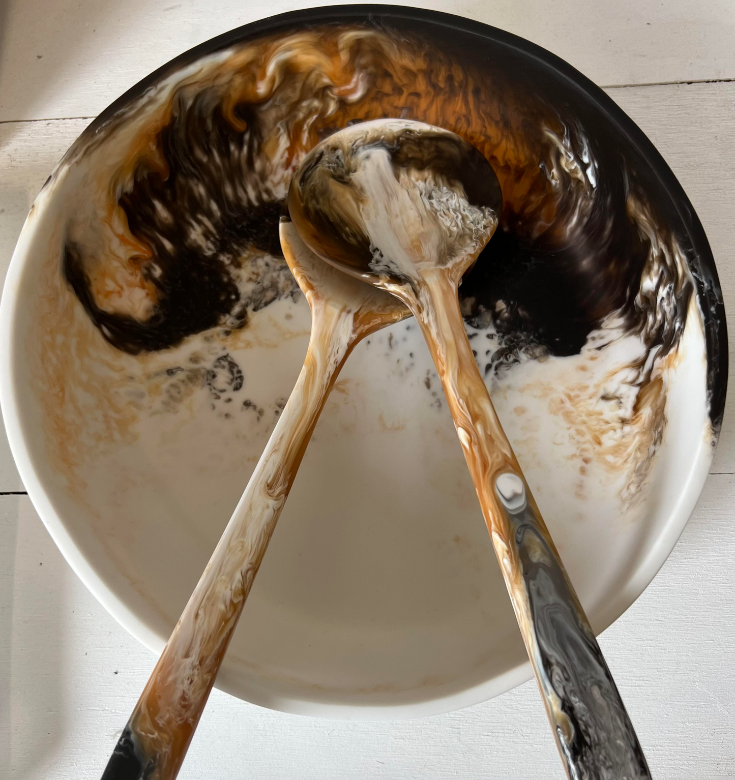 Sundy Mrnin Resin Salad Bowl